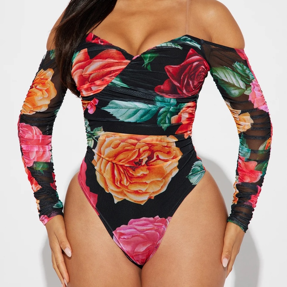 Brand new Fashion Nova body suit